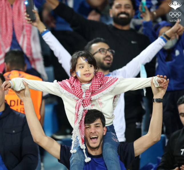 صور من تتويج نادي الرمثا بلقب الدوري
