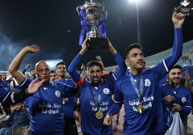 صور من تتويج نادي الرمثا بلقب الدوري