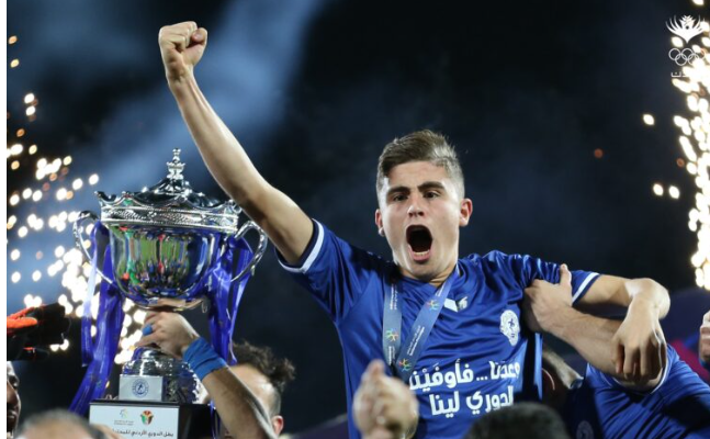 صور من تتويج نادي الرمثا بلقب الدوري