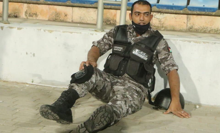 جهود استثنائية واحترافية بذلها نشامى الامن العام خلال انفاذهم للخطط الامنية خلال مبارتي اليوم