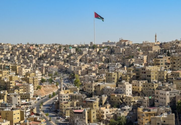 أجواء لطيفة الحرارة فوق المرتفعات وباردة نسبيًا ليلًا