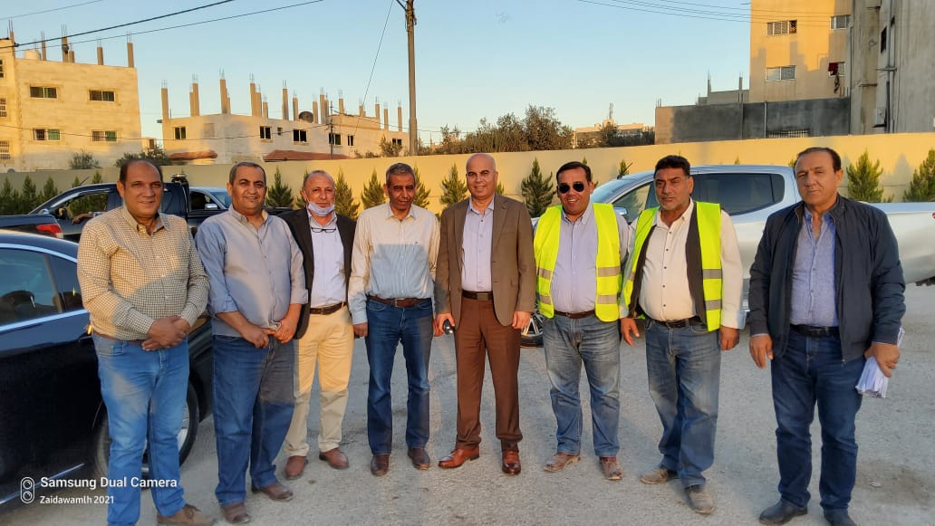 بلدية السلط الكبرى تهب لمساندة بلدية عين الباشا بحملة نظافة شاملة