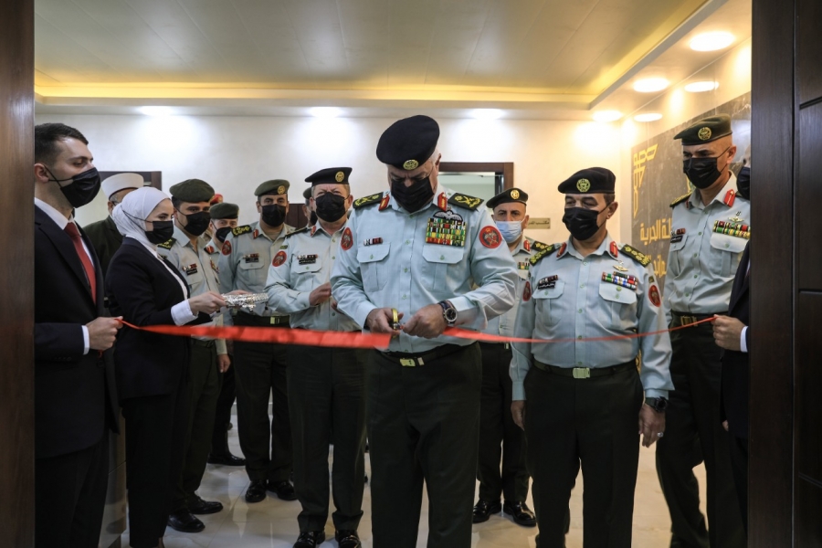 الحنيطي يفتتح المركز الإعلامي العسكري في مديرية التوجيه المعنوي