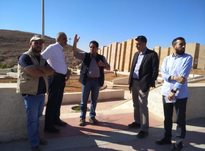 أمين عام السياحة ومدير الآثار يتفقدان مواقع سياحية وأثرية بالجنوب