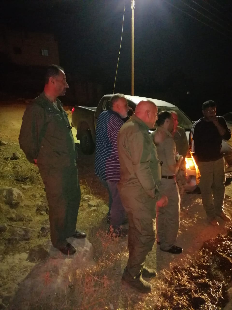 مواصلة إخماد حريق في حراج كفر عوان بالكورة