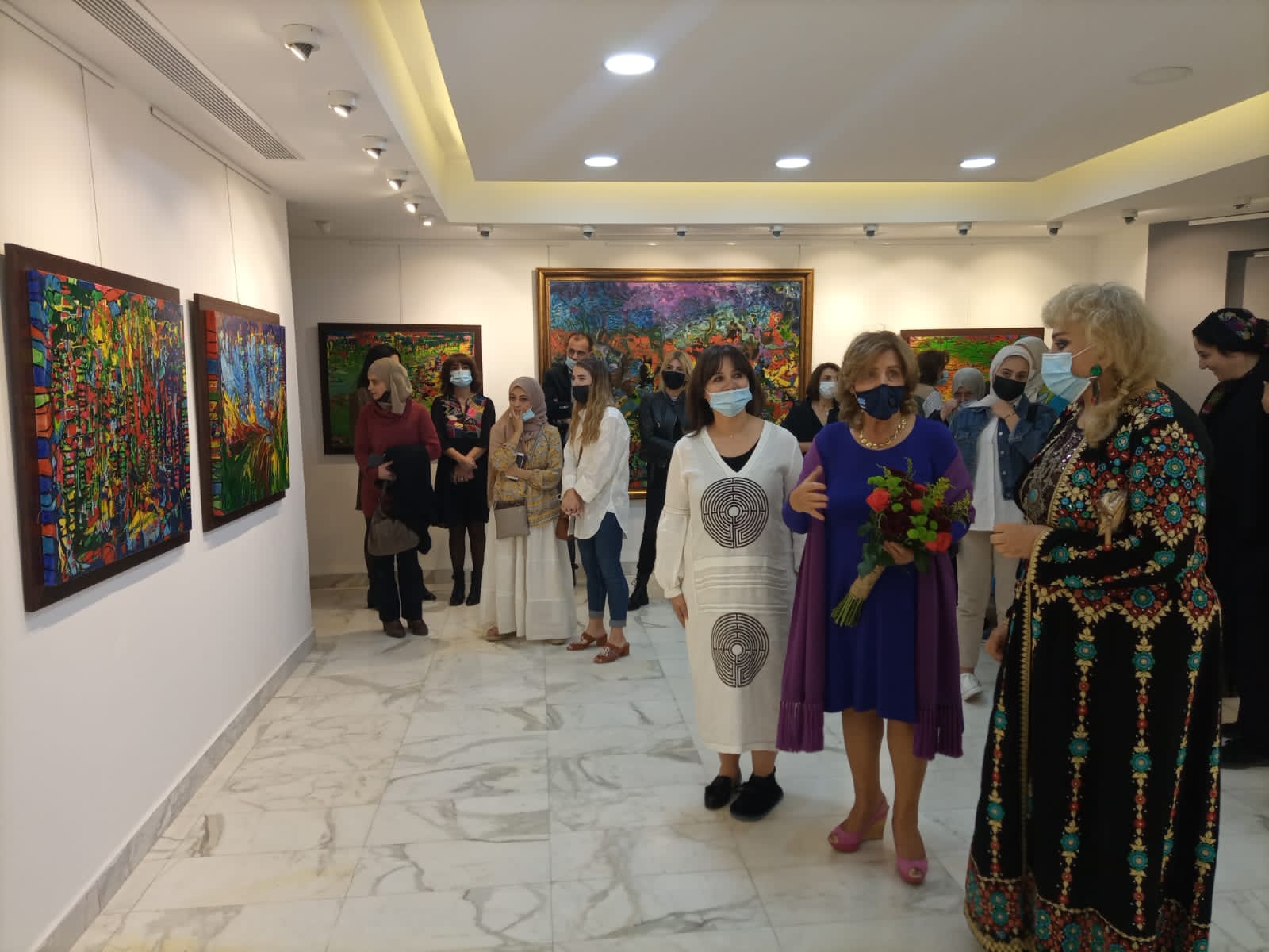  الشريفة ناصر تفتتح معرض (لون ونغم) للفنانة الربضي في جالري جودار