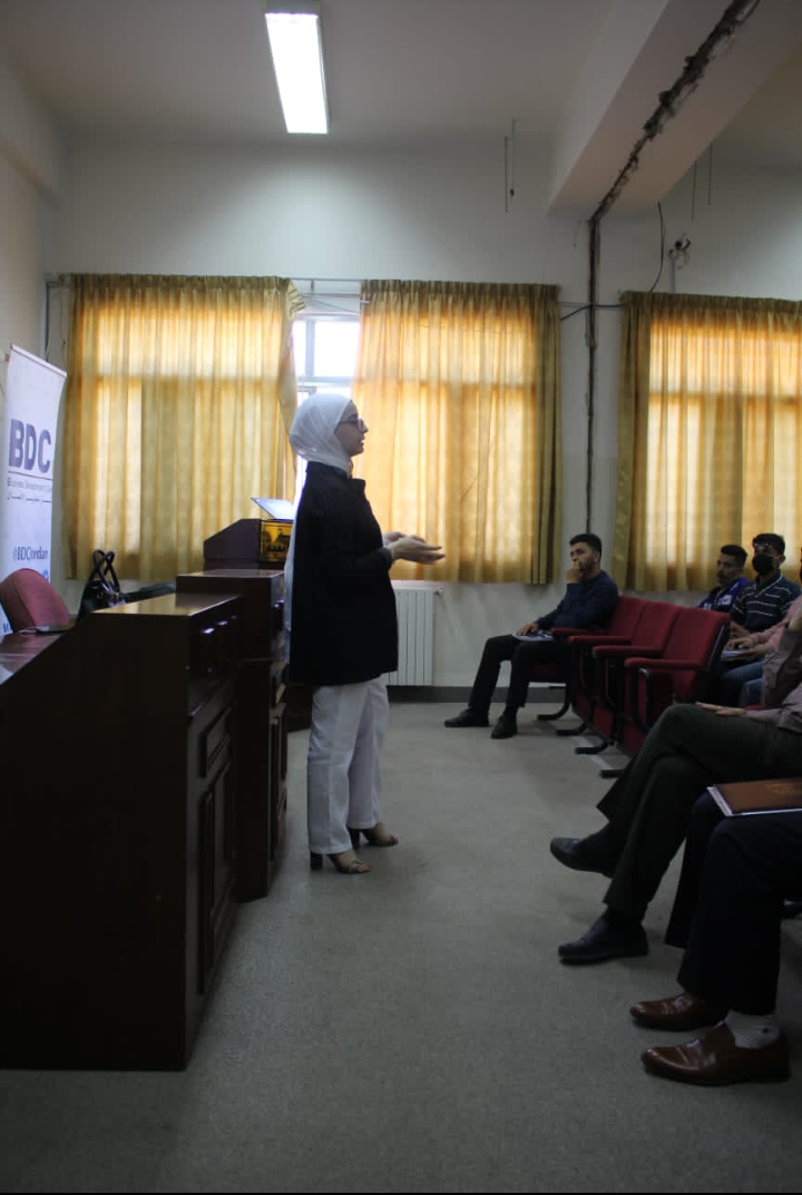 كلية الحصن الجامعية تستضيف فعاليات الاسبوع العالمي للريادة