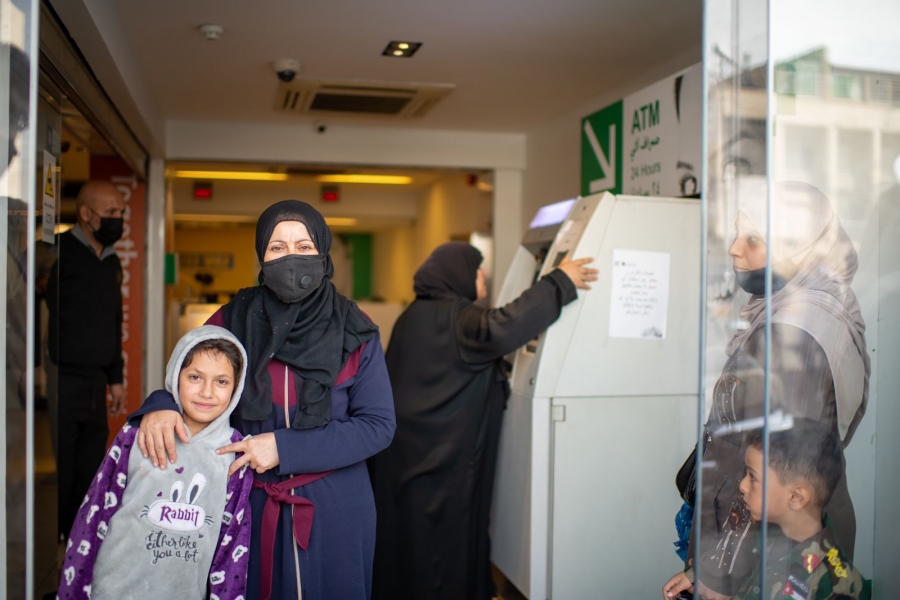 المفوضية تبدأ بتوزيع المساعدات الشتاء النقدية للاجئين في الأردن