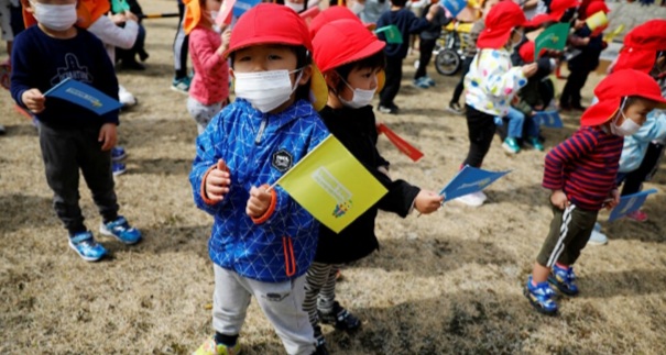 حكومة اليابان تصرف نحو 900 دولار لكل طفل