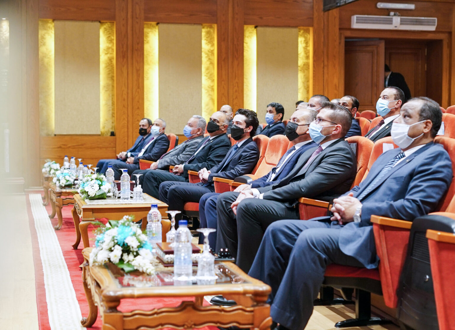 ولي العهد يزور  مركز التدريب البحري والمحاكاة