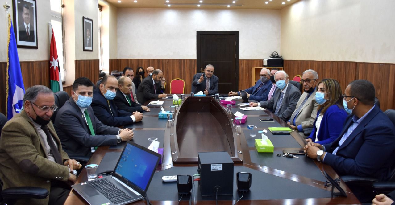 وفد من الاعتمادية البريطانية أسيك يزور جامعة جدارا 