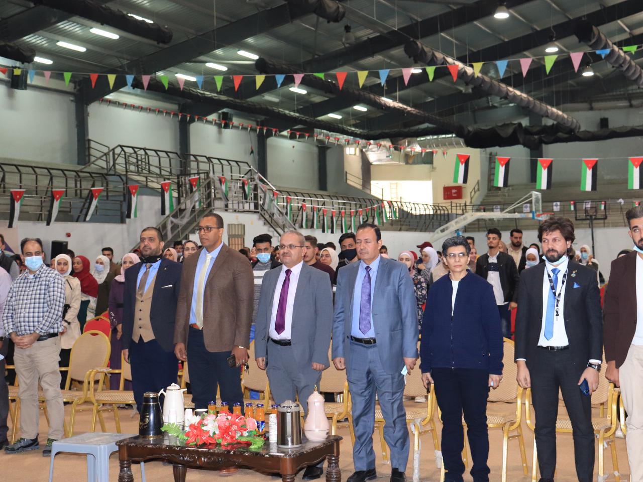 عبيدات يفتتح دورة للإسعافات الأولية في جامعة جدارا