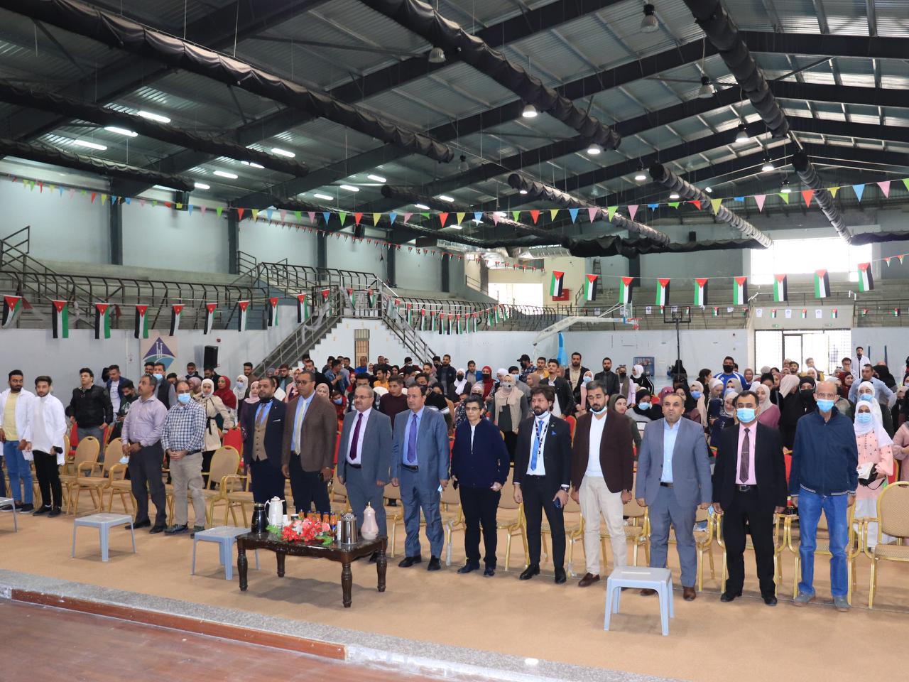 عبيدات يفتتح دورة للإسعافات الأولية في جامعة جدارا