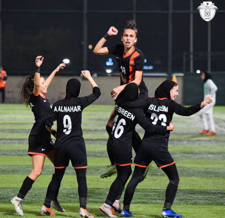 عمان يتوج بلقب بطولة الأندية الآسيوية للسيدات