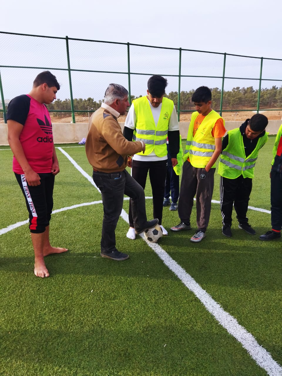مركز شباب الدجنية يقيم بطولة خماسي كرة القدم بمناسبة مئوية الدولة الأردنية .. صور 