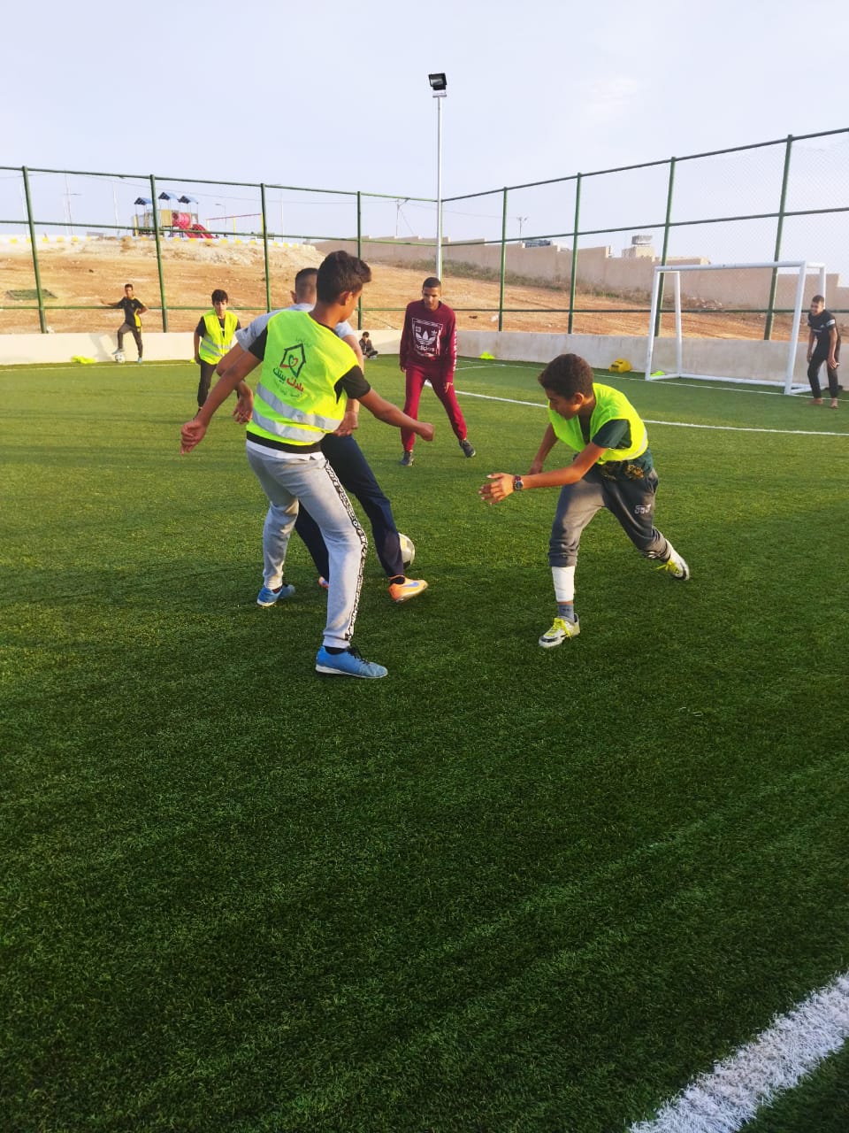 مركز شباب الدجنية يقيم بطولة خماسي كرة القدم بمناسبة مئوية الدولة الأردنية .. صور 