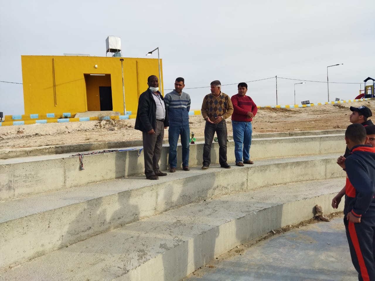 مركز شباب الدجنية يقيم بطولة خماسي كرة القدم بمناسبة مئوية الدولة الأردنية .. صور 