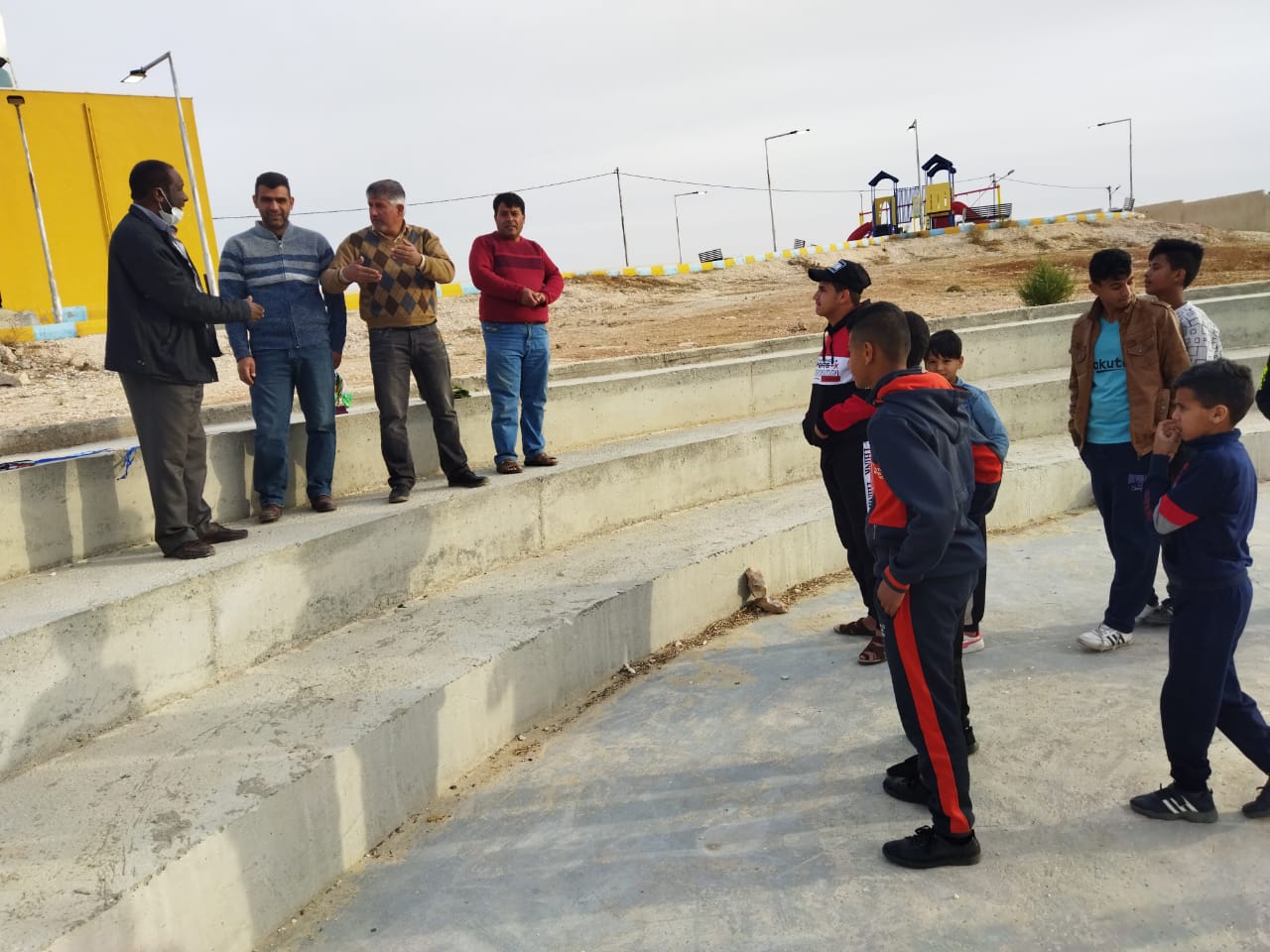 مركز شباب الدجنية يقيم بطولة خماسي كرة القدم بمناسبة مئوية الدولة الأردنية .. صور 