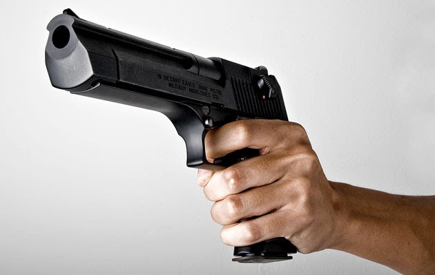 الأمن: رجل يطلق النار على نسيبه ويحاول الانتحار في الجنوب