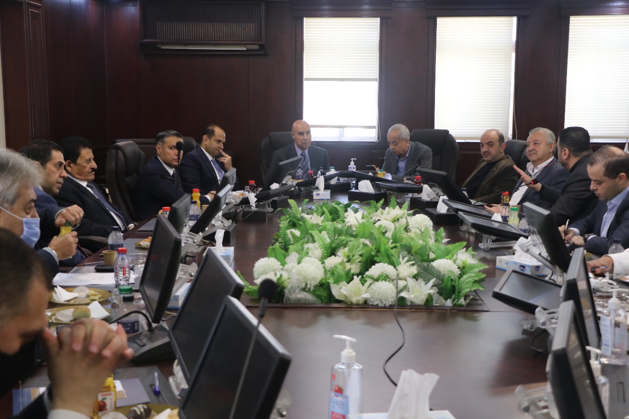 وزير الاستثمار عمرو يلتقي رئيس وأعضاء غرفة صناعة الاردن