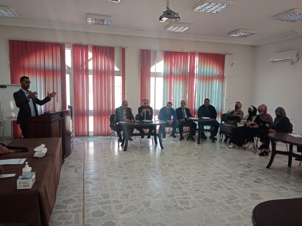 جلسة حوارية حول الفكر المتطرف والتجنيد الإلكتروني في مأدبا