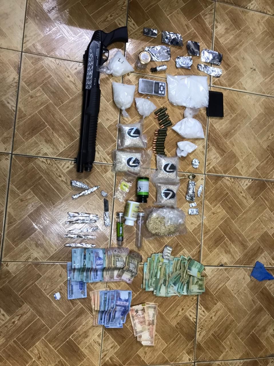 ادارة مكافحة المخدرات تلقي القبض على تسعة مروجين للمواد المخدرة في ست مداهمات 