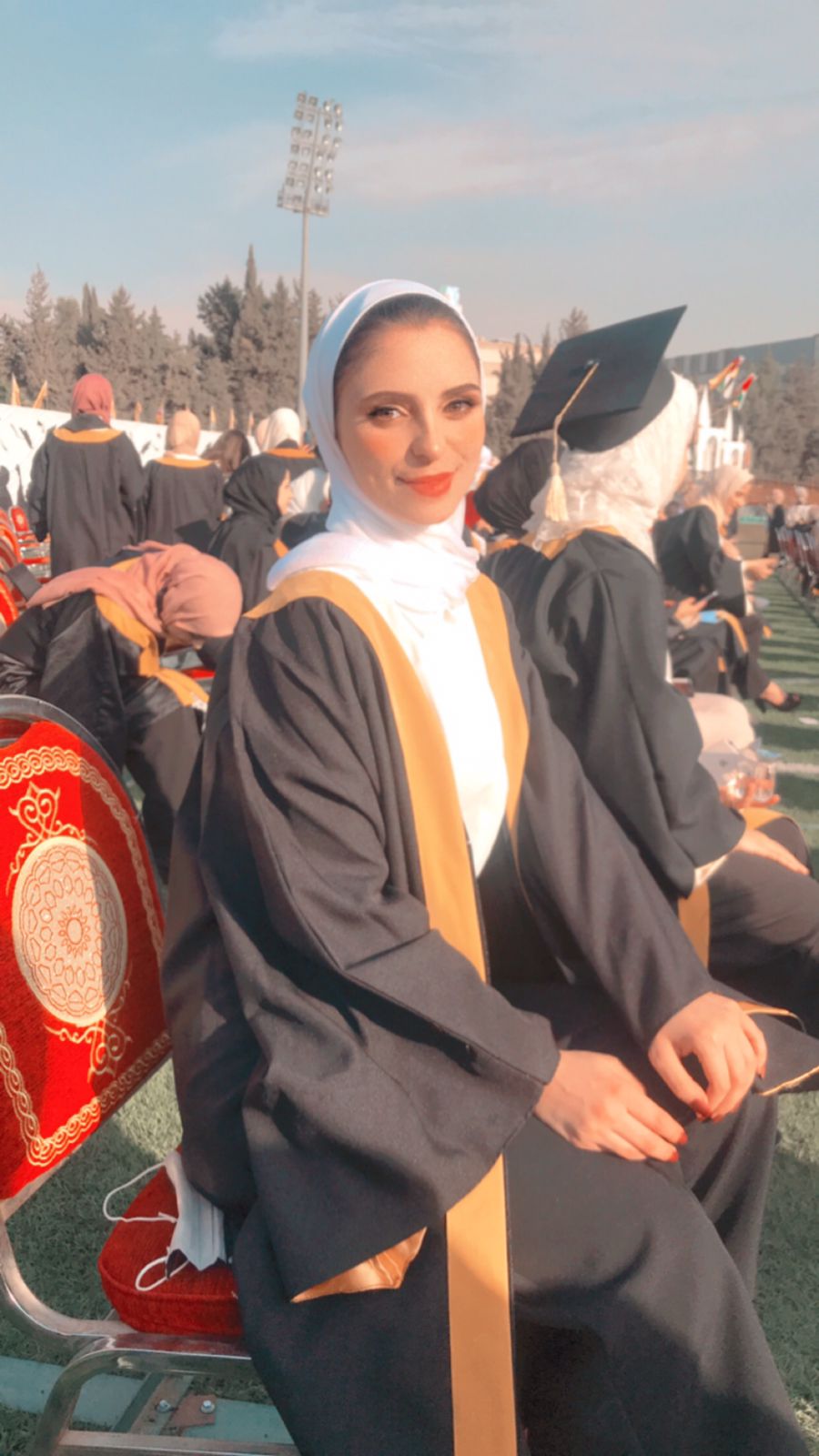 العنود يعقوب الجالودي مبارك التخرج