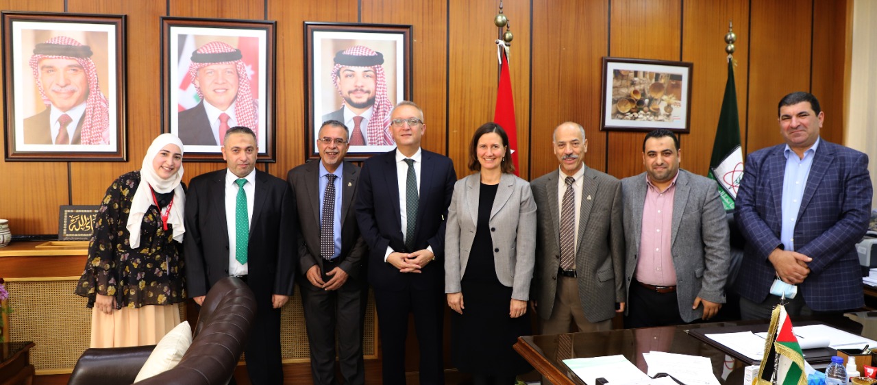 وفد من منظمة ميرسي كور يزور اليرموك