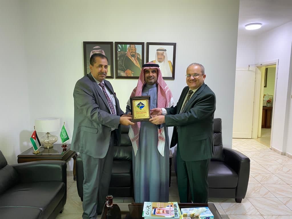 حاكمية جامعة جدارا تلتقي الملحقيات الثقافية العراقية والسعودية واليمنية