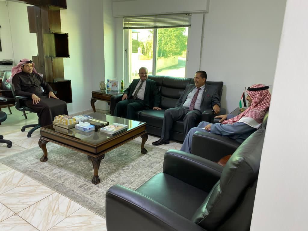 حاكمية جامعة جدارا تلتقي الملحقيات الثقافية العراقية والسعودية واليمنية