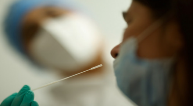 خلل فني يؤدي لتأخير إعلان التقرير اليومي لنتائج فحوص كورونا