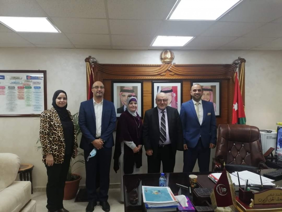 وفد من كلية الآداب واللغات في جامعة جدارا يزور الجامعة الهاشمية