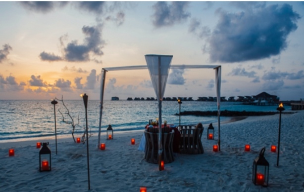 اجواء احتفالية و ذكريات لاتنسى في منتجع وسبا جي دبليو ماريوت المالديف  في موسم الأعياد