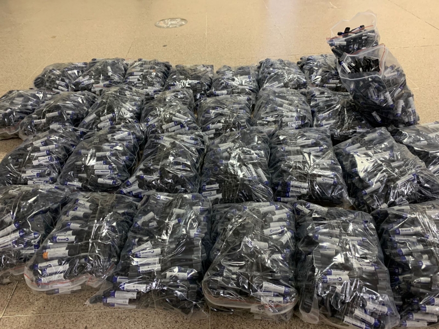 الجمارك تحبط محاولة تهريب (حشوات أسنان) في مركز جمرك  المدورة