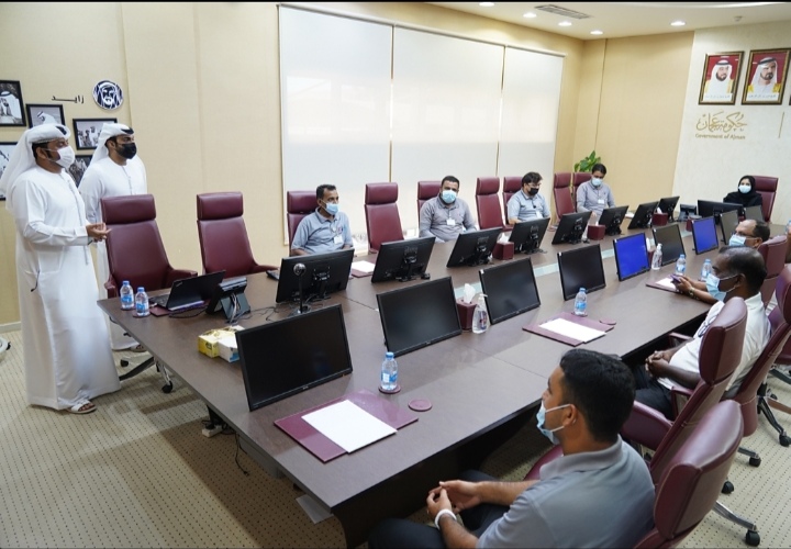 هيئة النقل – عجمان والقيادة العامة لشرطة عجمان تنظم ورشة تدريبية لسائقي المواصلات العامة