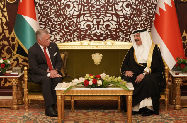 الملك يؤكد متانة العلاقات الأردنية البحرينية