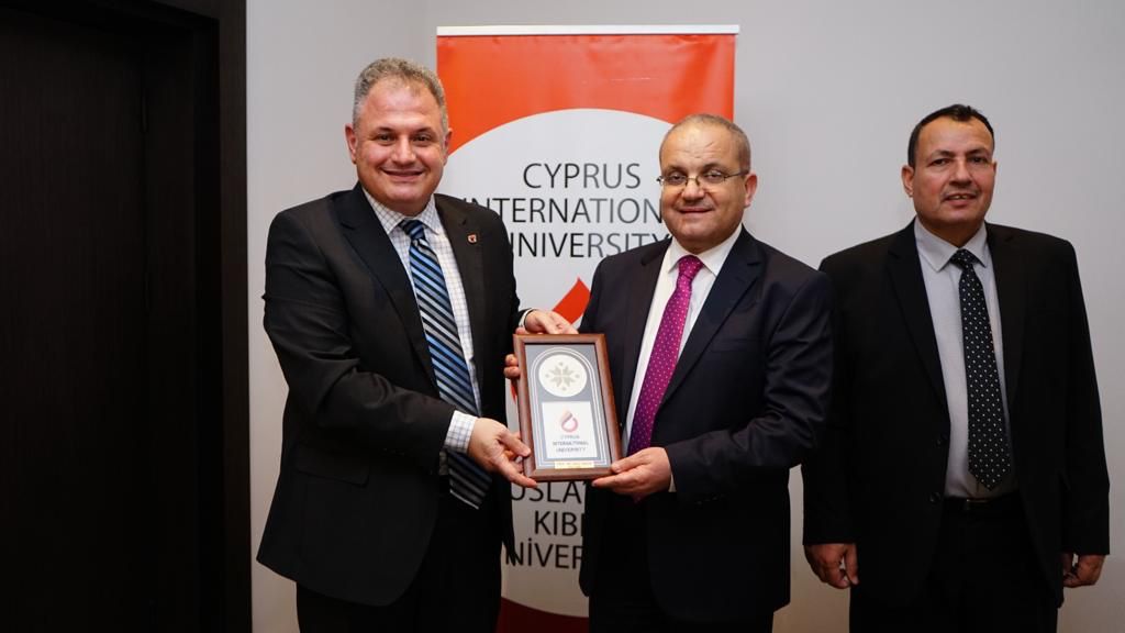 توقيع مذكرة تفاهم مشتركة بين جامعتي جدارا وقبرص الدولية