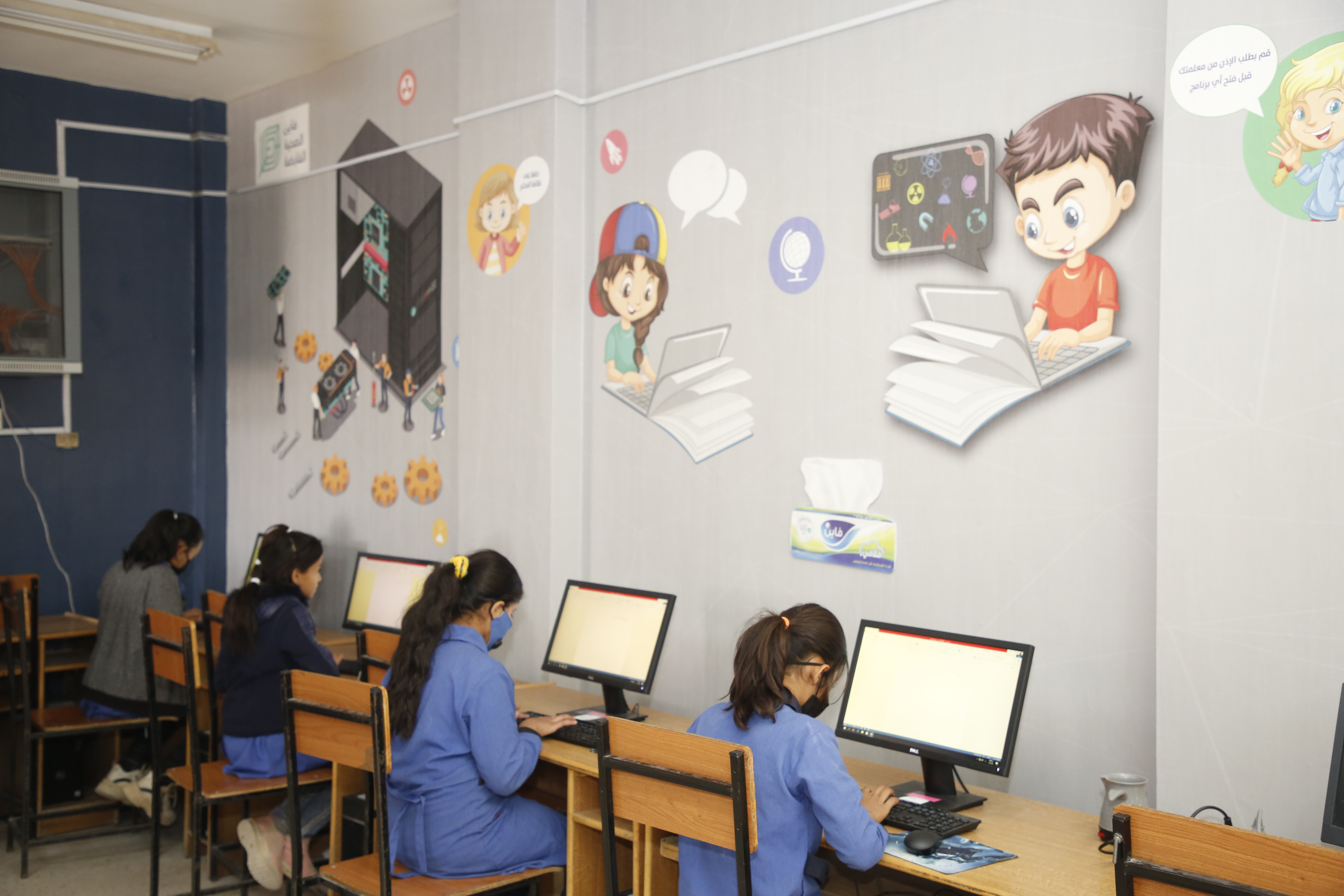 مجموعة فاين الصحية القابضة تحدّث مختبر الحاسوب في مدرسة ارينبة الشرقية للبنات