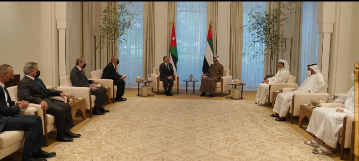 سمو الشيخ محمد بن زايد آل نهيان في مقدمة مستقبلي جلالة الملك عبدالله الثاني