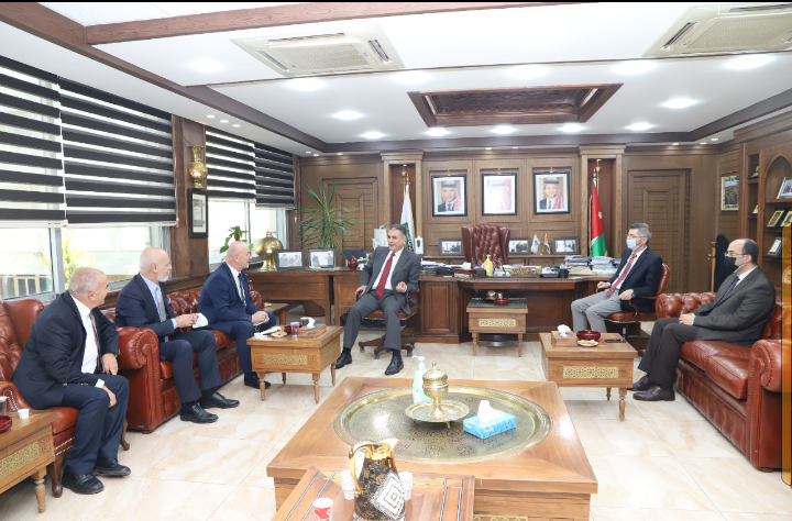 السفير البونسي في عمان يبحث سبل تعزيز العلاقات الأكاديمية بين جامعة البلقاء التطبيقية والجامعات الحكومية البوسنيه