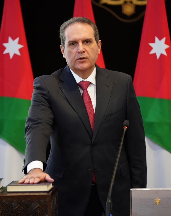 وزير الصحة يؤكد ضرورة التوسع بالخدمات الصحية الأولية والطوارئ