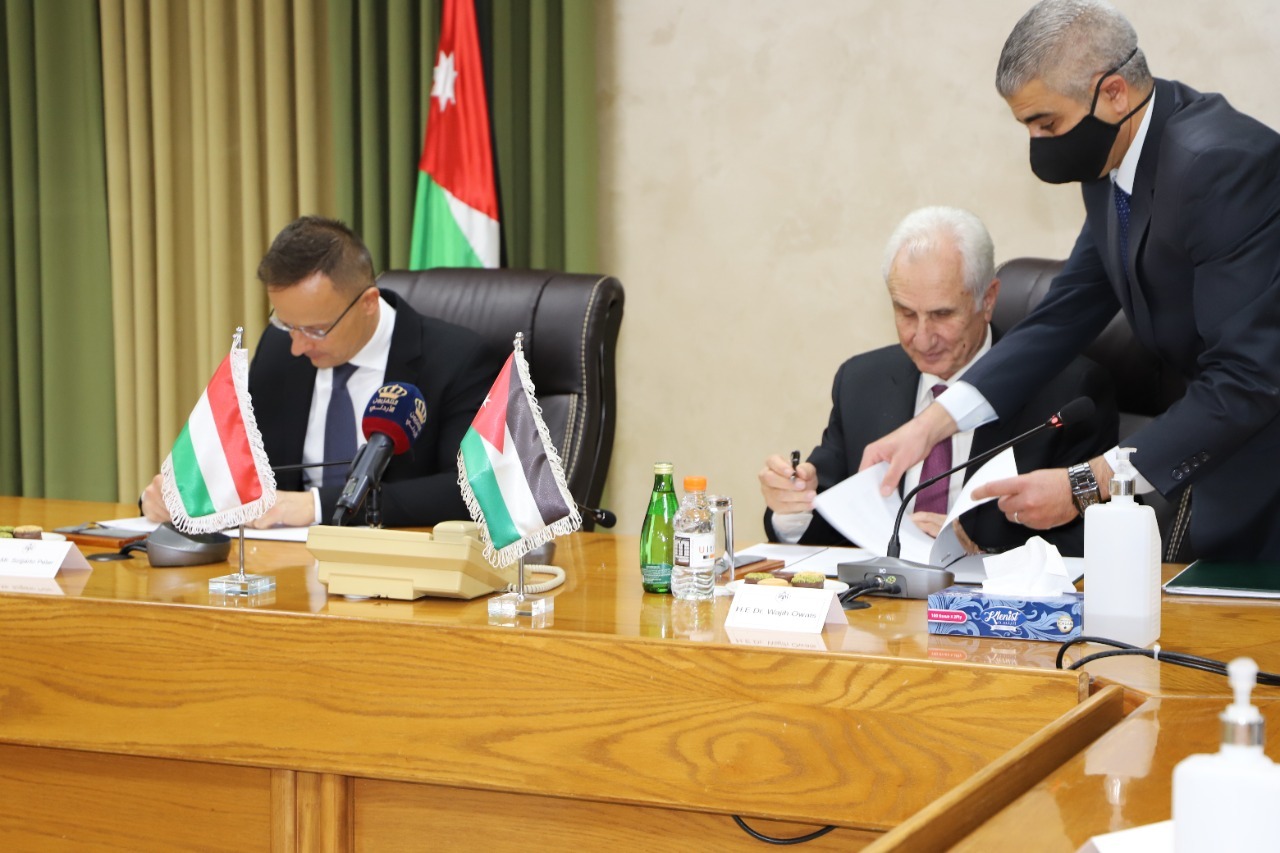 توقيع مذكرتي تفاهم بين الأردن وهنغاريا حول التعاون التربوي والعلمي وبرنامج المنح الهنغارية 