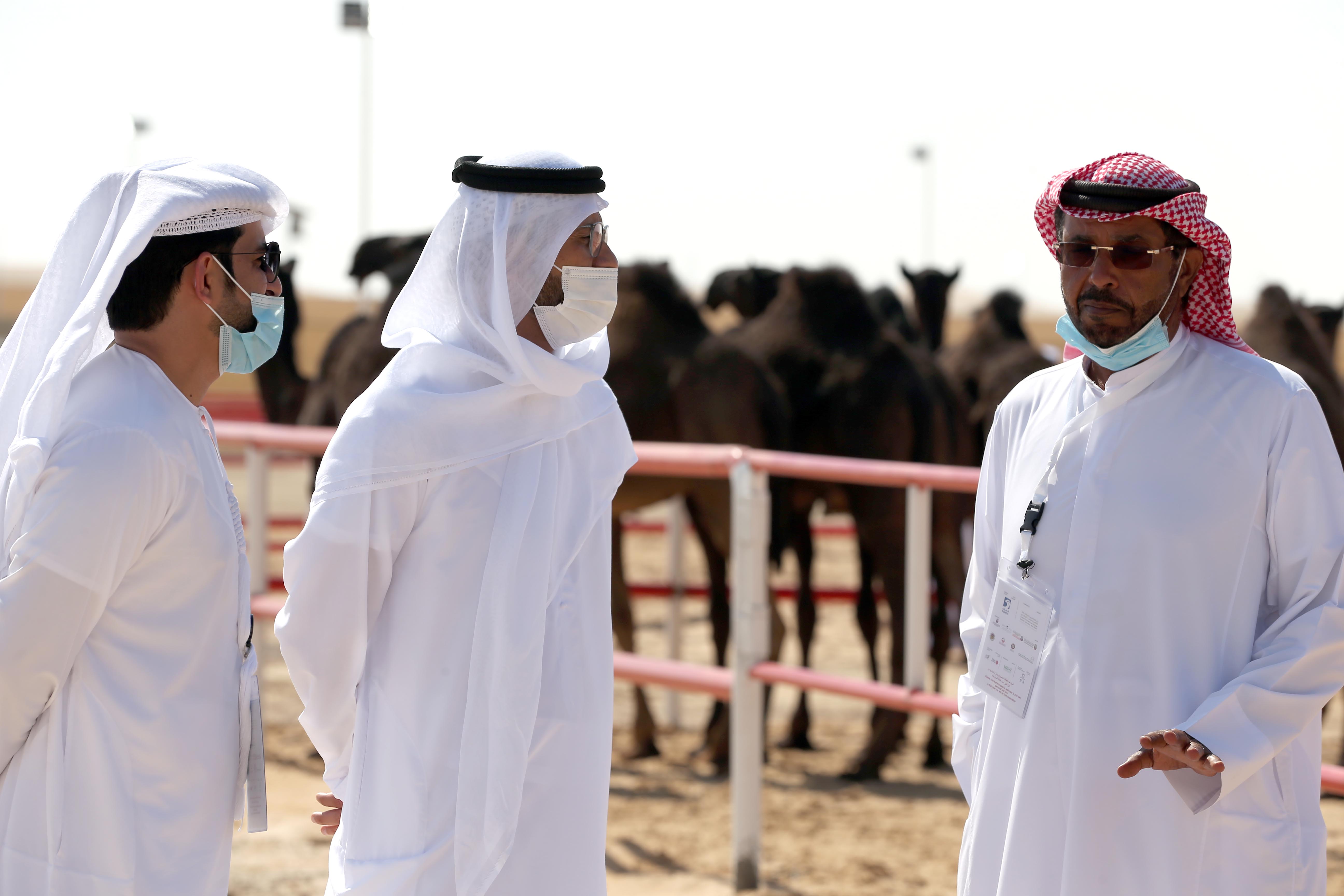 تتويج الفائزين في أشواط المفاريد المجاهيم بمزاينة رزين