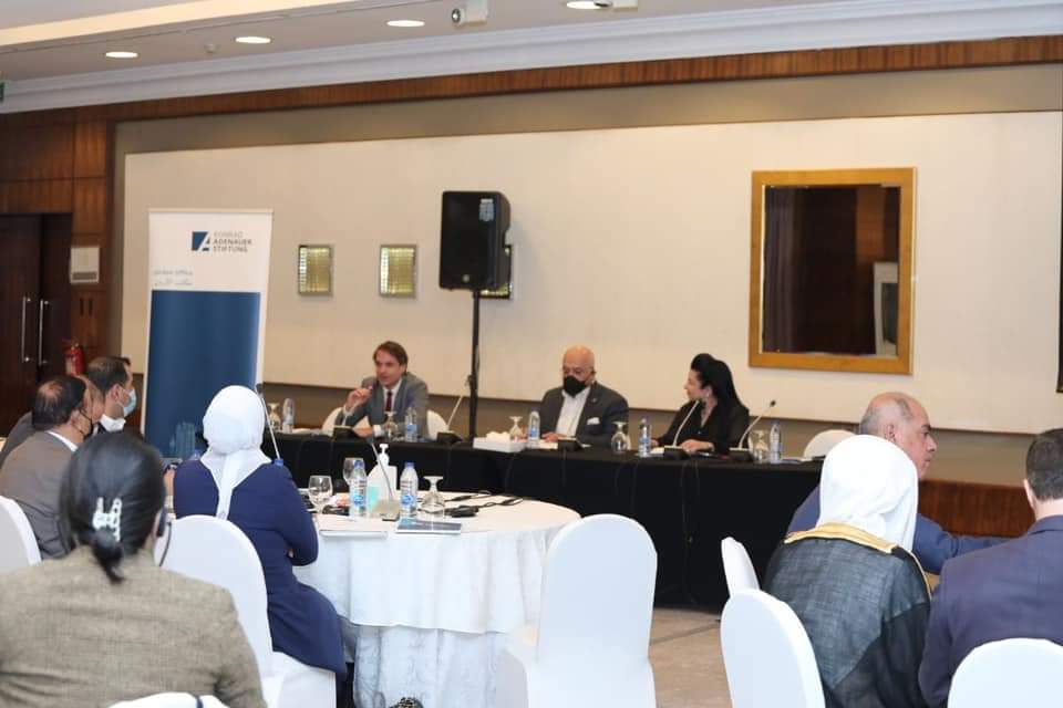 المعايطة: احترام الرأي والرأي الآخر وتطوير التعددية أساس الديمقراطية