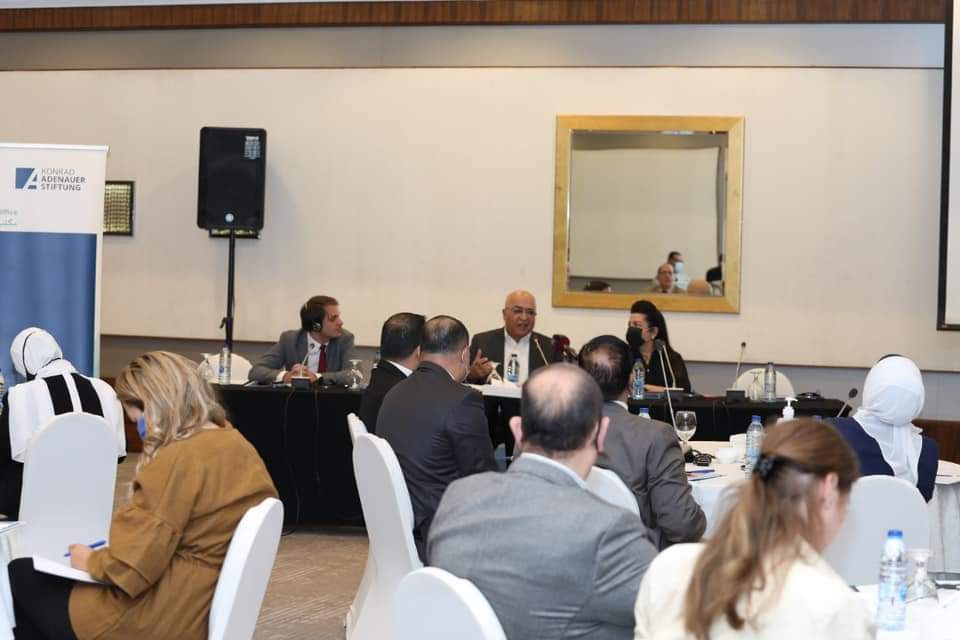 المعايطة: احترام الرأي والرأي الآخر وتطوير التعددية أساس الديمقراطية