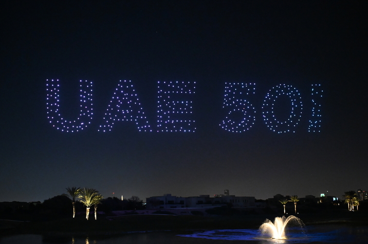 فلاورد تسجل رقمين قياسيين عالميين احتفالاً باليوم الوطني الخمسين لدولة الإمارات