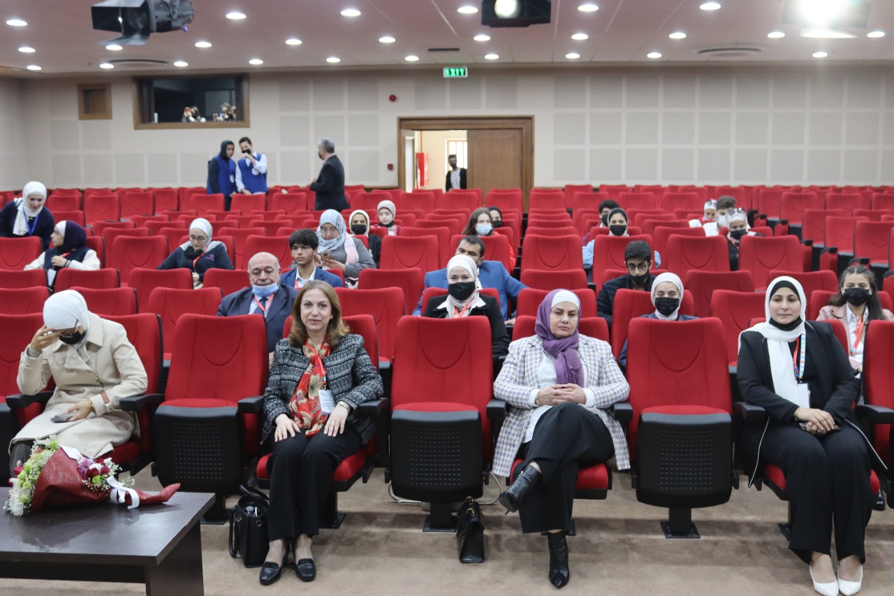      مدارس الجامعة تنظم الملتقى الطلابي شبه الإقليمي الأول حول اهداف التنمية المستدامة 2030