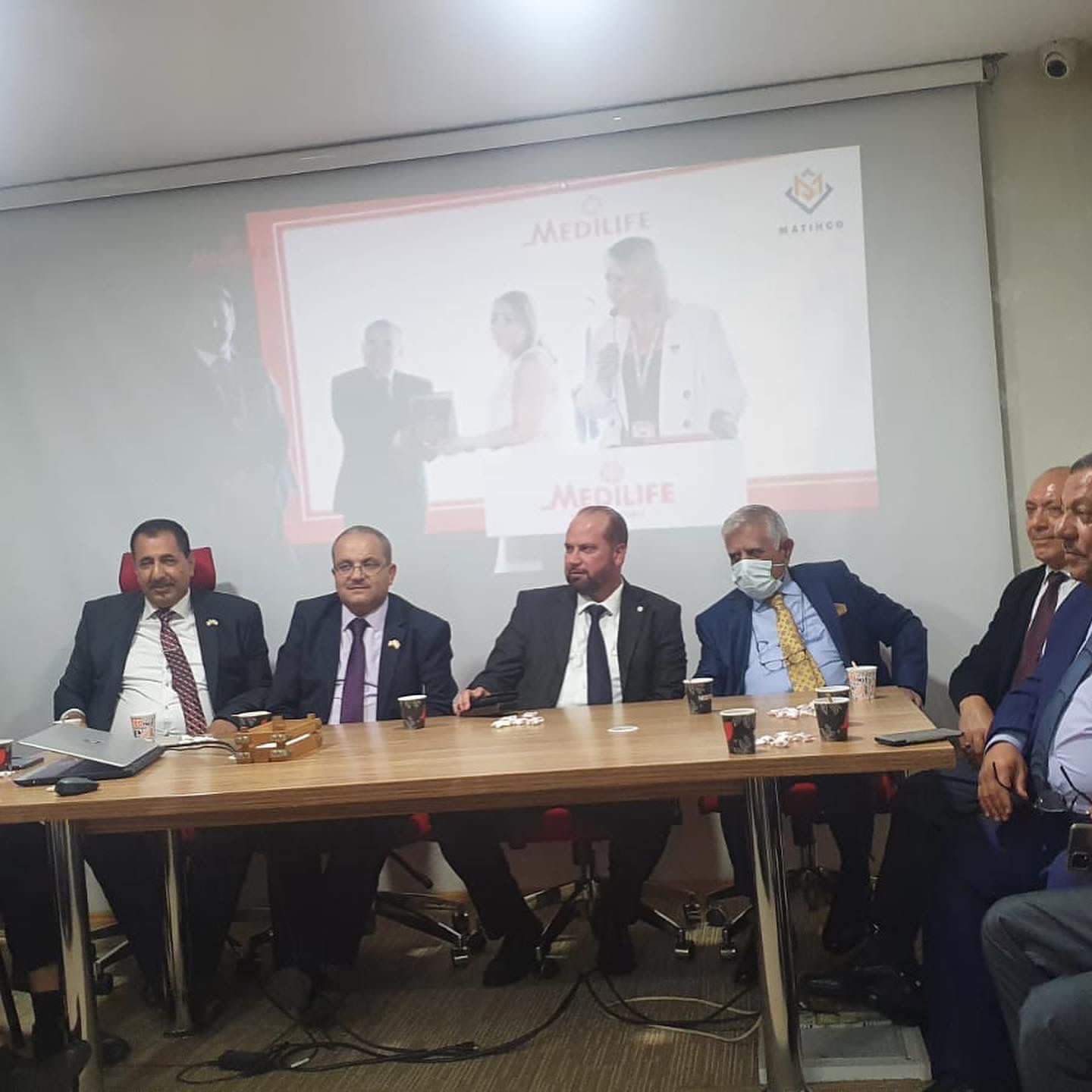 جامعة جدارا تشارك بكفاءة في القمة الدولية للإستثمار والتنمية المستدامة بإسطنبول 