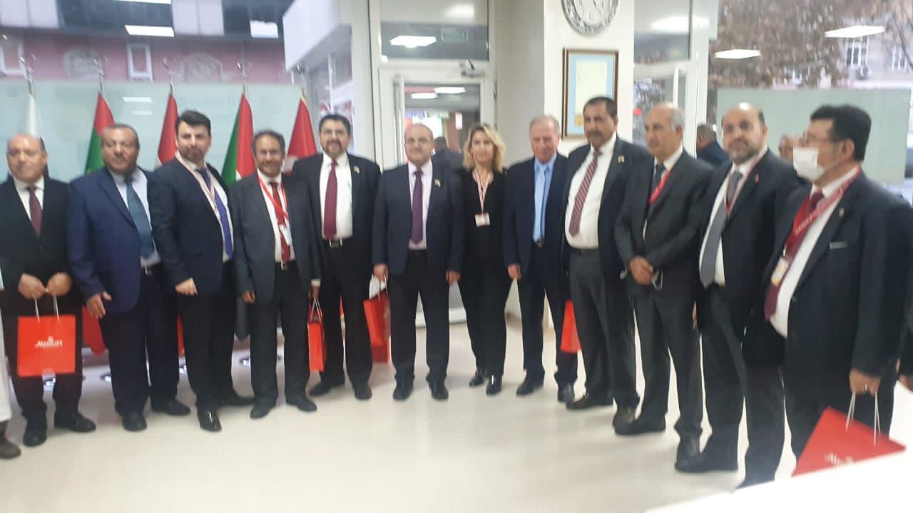 جامعة جدارا تشارك بكفاءة في القمة الدولية للإستثمار والتنمية المستدامة بإسطنبول 