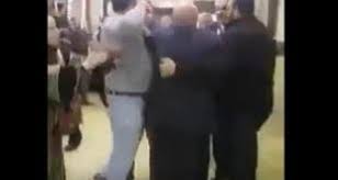 النقابات تنفي علاقتها بتنظيم مهرجان تخلله طرد والد اسير... صور